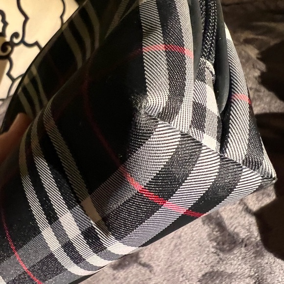 Burberry Nova Check Cosmetic Bag Bundle - great condition- no call-outs - Picture 13 of 14